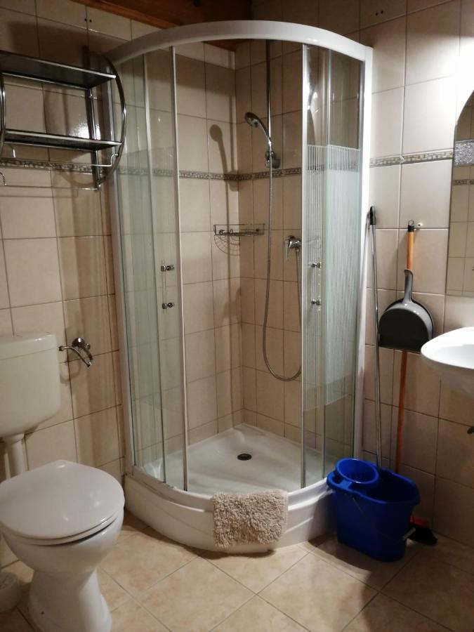 Flora Apartmanok Kehidakustány Exteriér fotografie